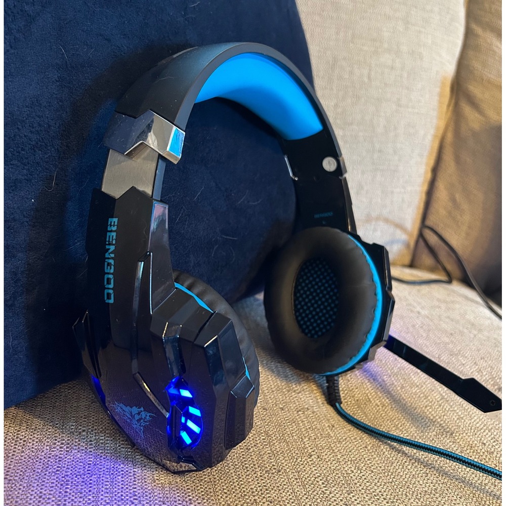 Bengoo Gaming Headset w/ Mic LED Lights Over-Ear Headphones PS4 Xbox PC‎ Switch